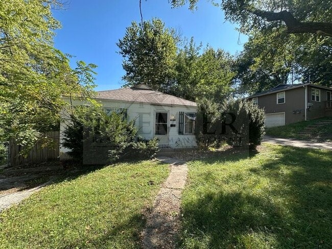 Primary Photo - 1 bd/1 ba -1017 S Glenwood Dr #A, Independence, MO 64053 DUPLEX - Rent $799 - FALL MOVE IN SPECIA...