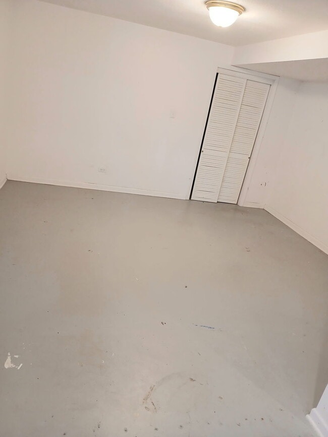 Building Photo - 1388 Gardina Vista