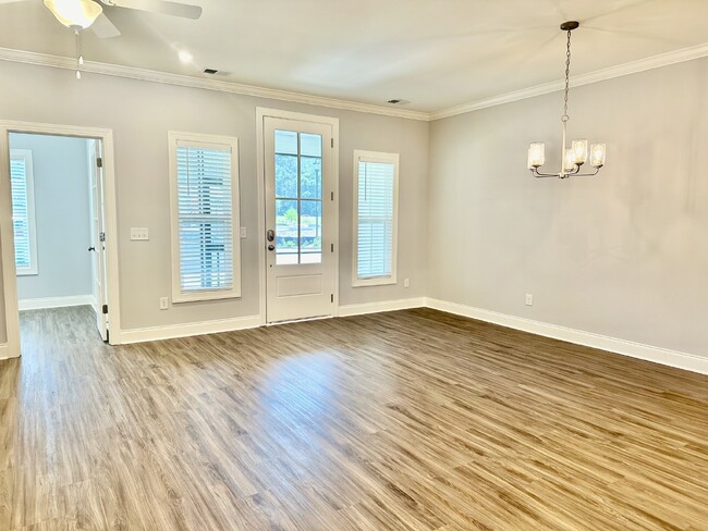 Building Photo - Three Bedroom, Brand New Town Home w/ Garage!