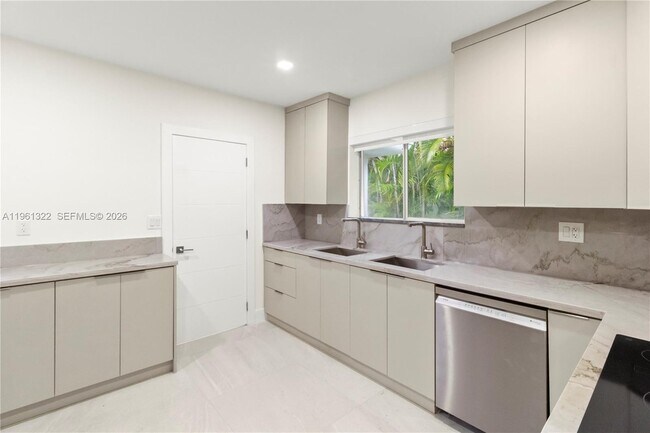 Building Photo - 1261 98th St