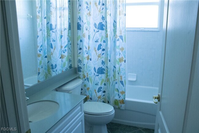 Building Photo - 15057 Balmoral Loop