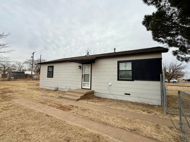 Building Photo - 505 E 37th St