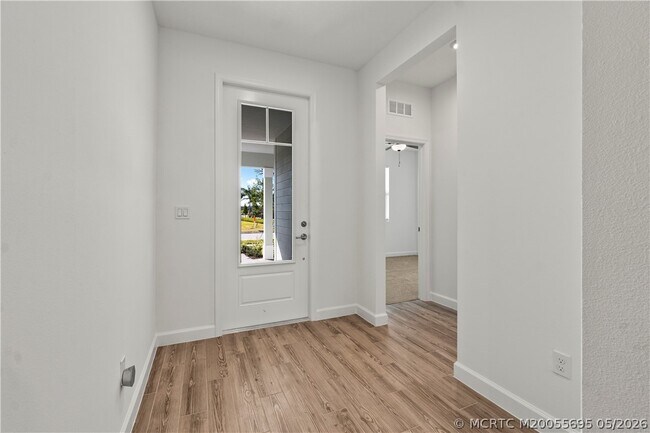 Building Photo - 14143 SW Safi Ter
