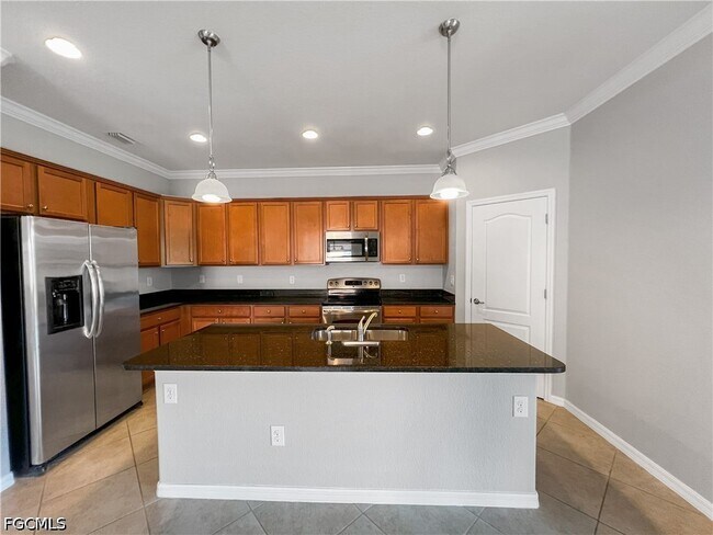 Building Photo - 9332 Via San Giovani St