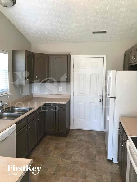 Building Photo - 257 Deer Creek Dr