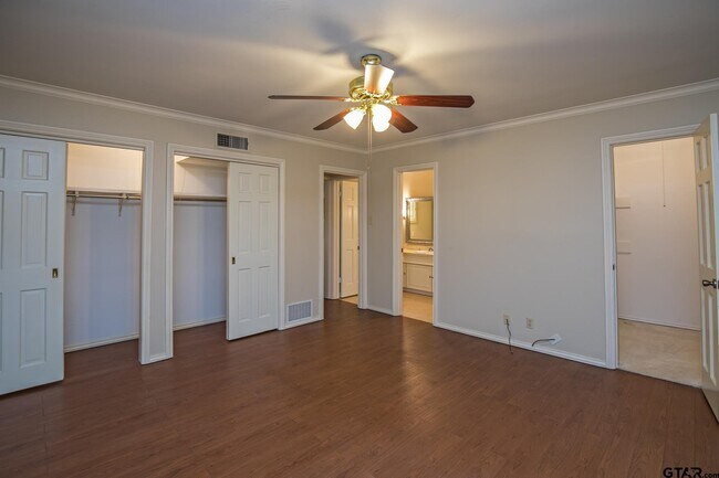 Building Photo - 3712 Colony Park Dr