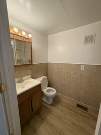 Building Photo - 31 N Elm St