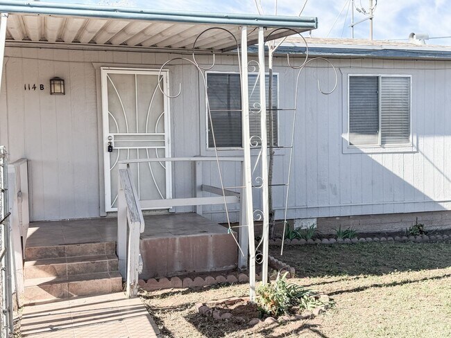 Building Photo - 114 W Head St