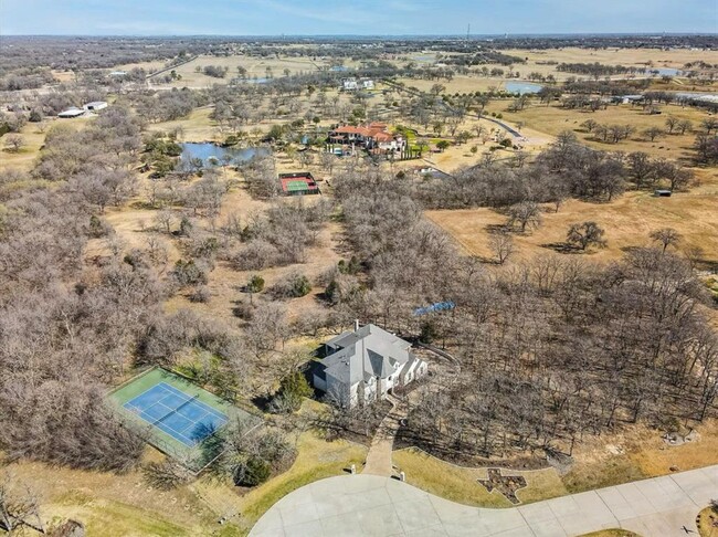 Primary Photo - 7004 Raintree Pl
