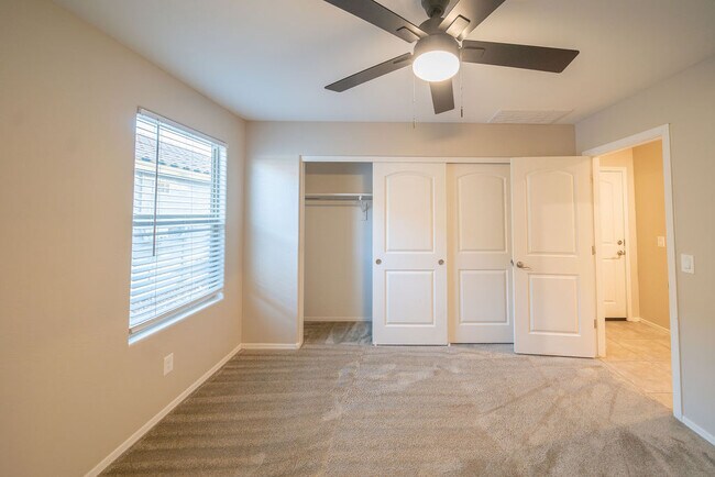 Building Photo - 26879 N 173rd Ln