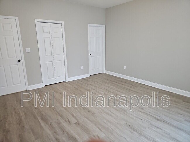 Building Photo - 640 N Parker Ave