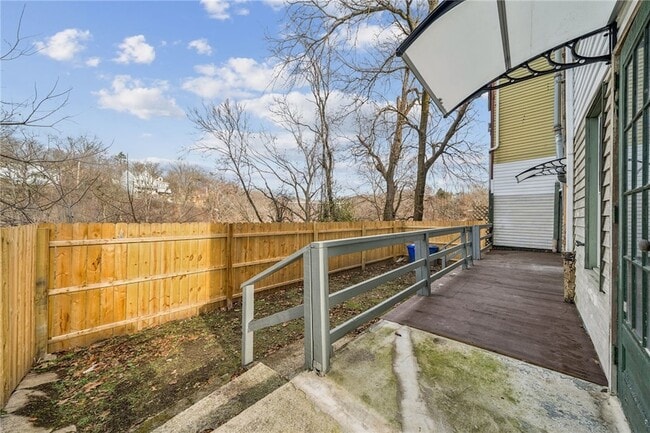 Building Photo - 3226 Richardson Ave