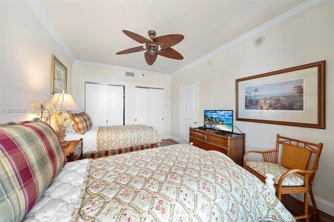 Building Photo - 791 Crandon Blvd