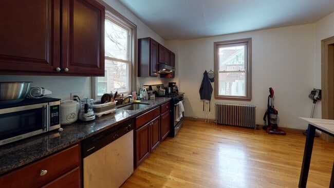 Building Photo - 9 Winship St