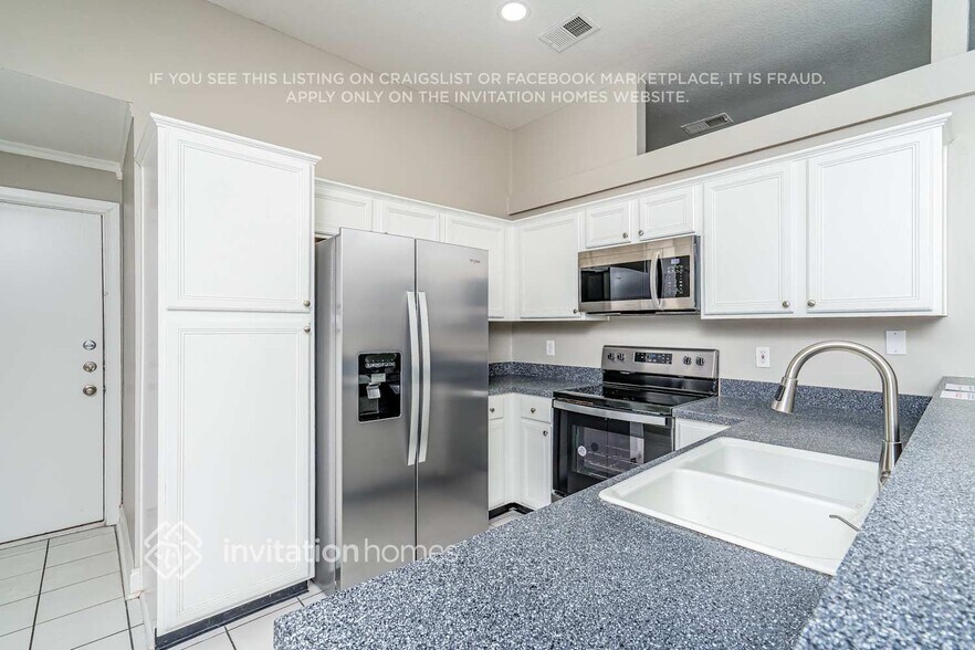 Building Photo - 8210 Quail Hollow Ct