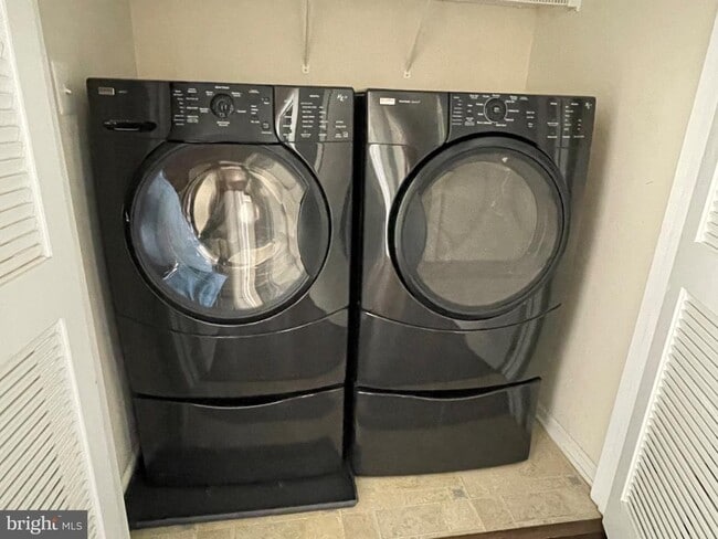 Building Photo - 12418 Liberty Bridge Rd