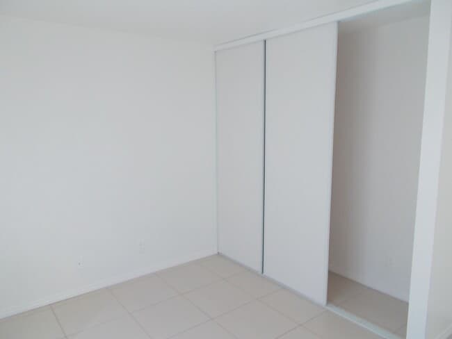 Building Photo - Charming 2-Story 3 Bedroom Townhome