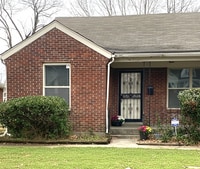 Building Photo - 1032 N Evergreen St