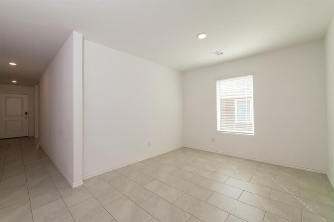 Building Photo - 10952 SW 23rd Pl