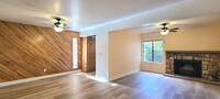 Building Photo - NEWLY REMODELED UNIT W/ POOL ACCESS