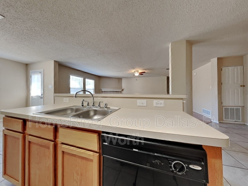 Building Photo - 9952 Thomas Jefferson Dr