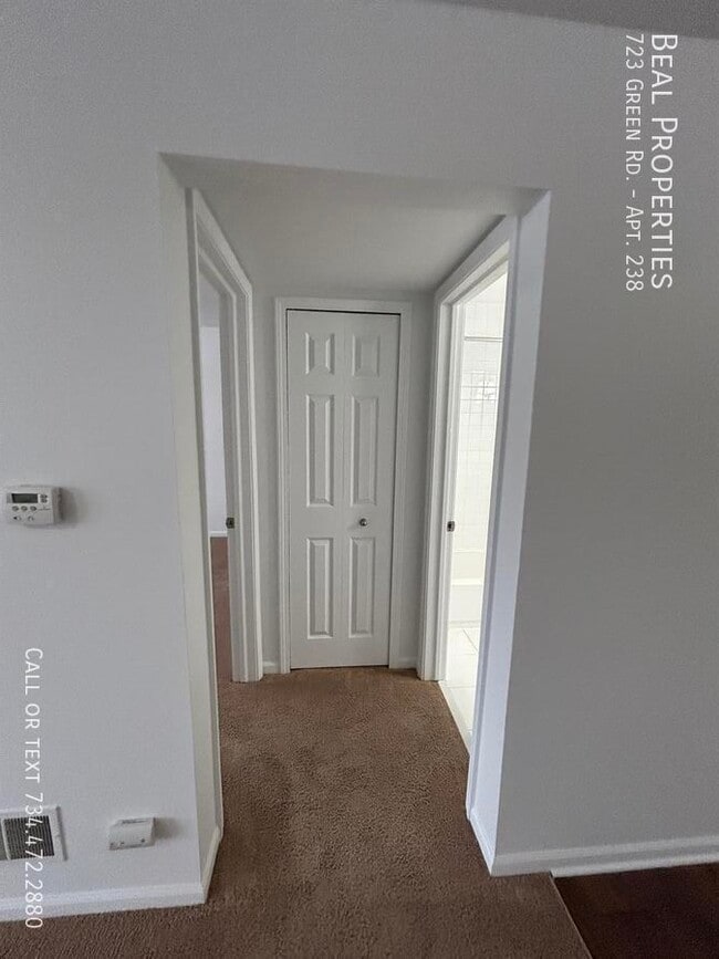 Building Photo - 723 Green Rd