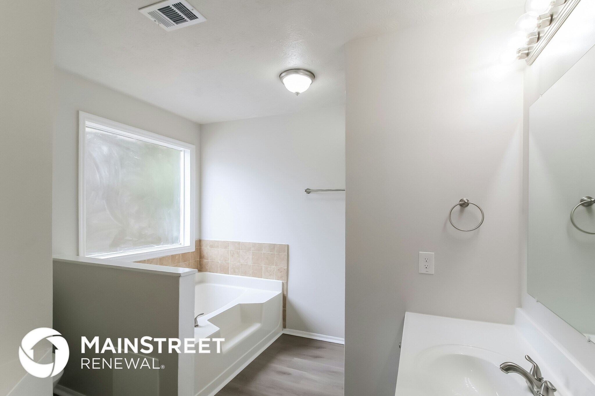 Building Photo - 2450 Northmill Ln