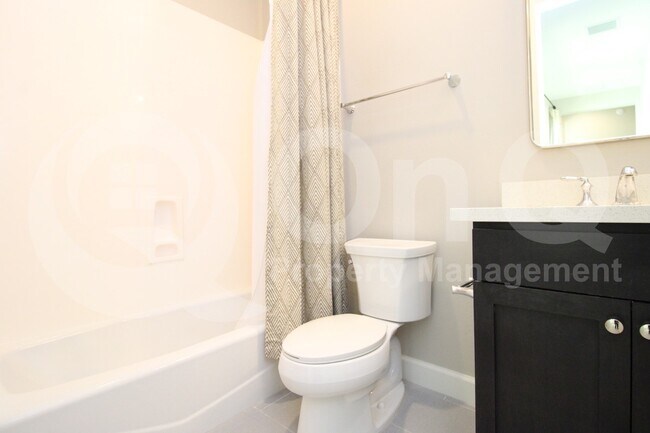 Building Photo - 3847 E Mead Dr