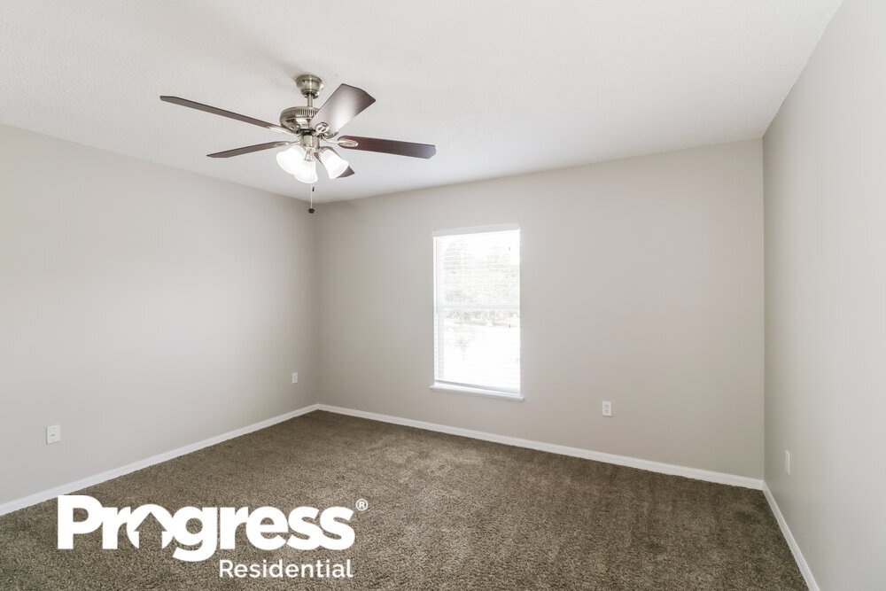 Building Photo - 30249 Birdhouse Dr