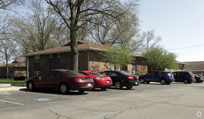 Primary Photo - The Reserve at Pin Oak Apartments