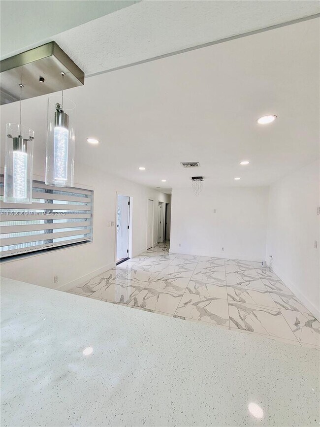 Building Photo - 8210 SW 29th St