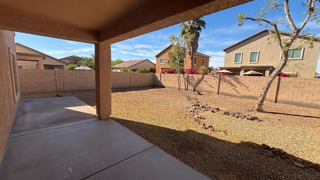 Building Photo - 44424 W Knauss Dr