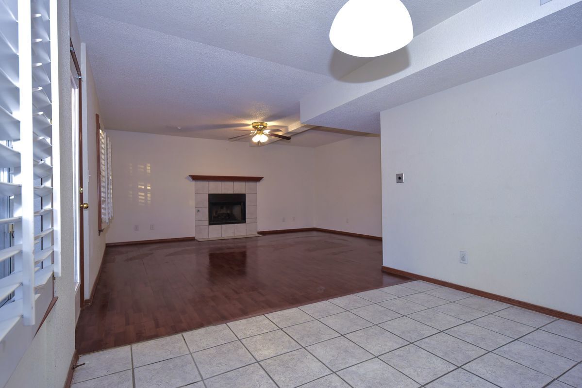 Building Photo - 12484 Tierra Espada Dr