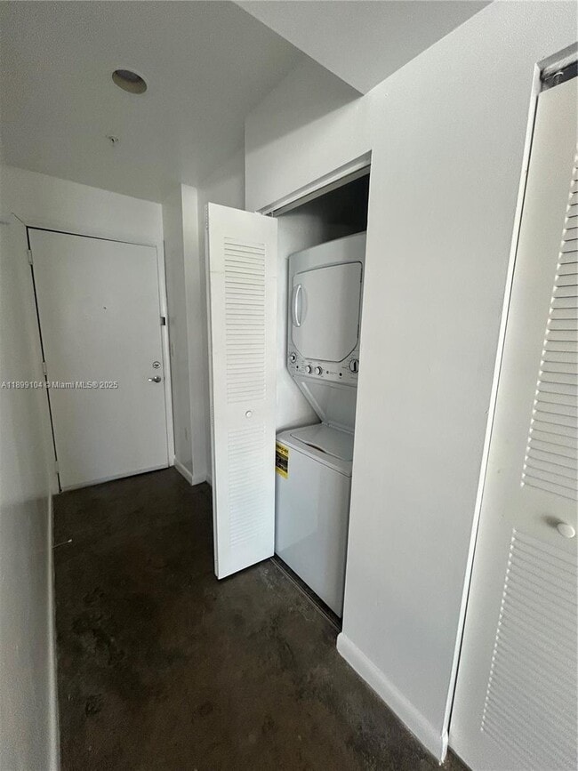 Building Photo - 133 NE 2nd Ave