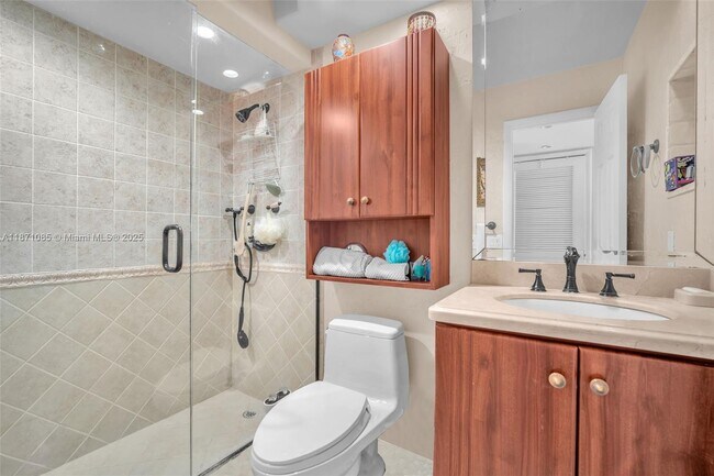 Building Photo - 2311 S Cypress Bend Dr