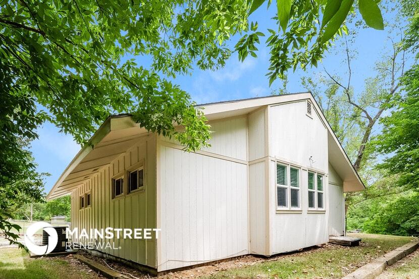 Building Photo - 208 E 165th St