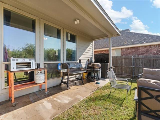 Building Photo - 654 Plum Dr