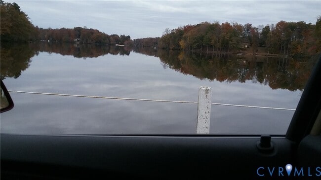 Building Photo - 6308 Lakeshore Dr