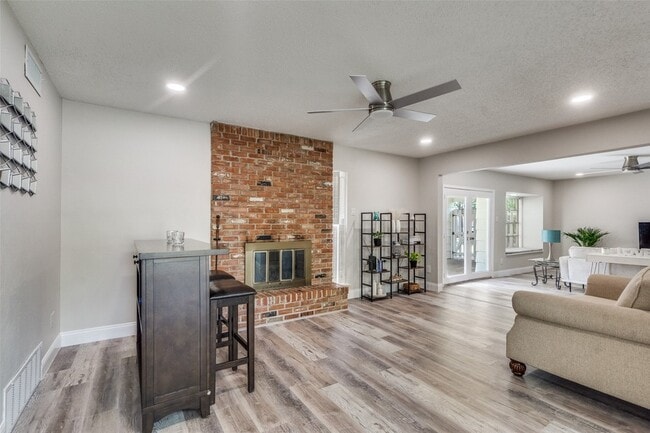 Building Photo - 2119 Quail Run