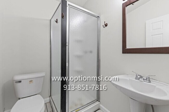 Building Photo - Cimarron Beauty- TRUE 4 bedroom, 2 bath, 1 car garage