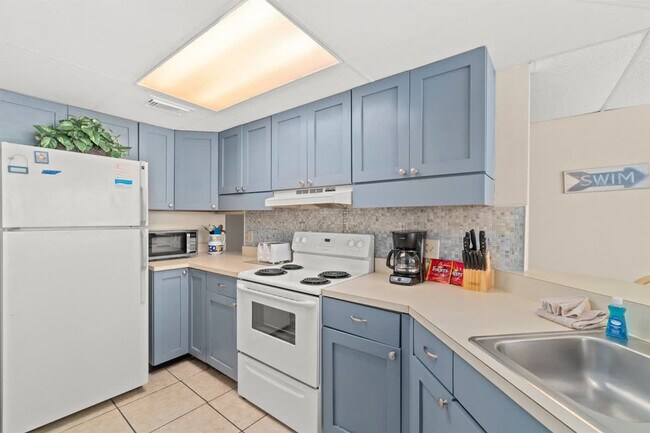 Building Photo - 17155 FL-30