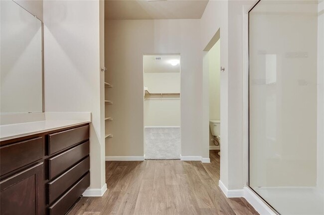 Building Photo - 3205 Ortman Dr