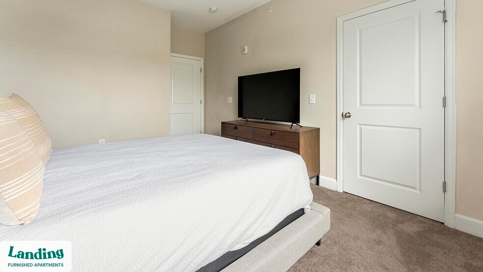 Building Photo - 195 N Creek Dr