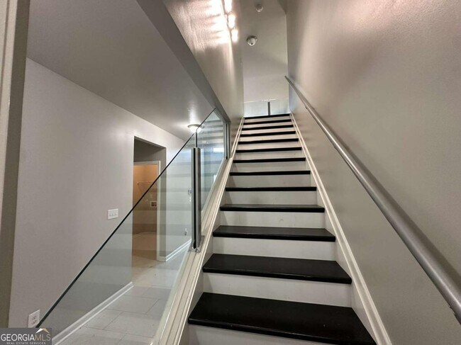 Building Photo - 3368 Alhambra Cir