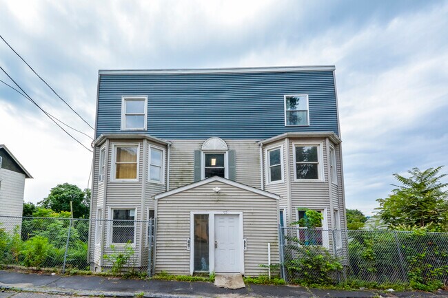 Building Photo - 92 High St