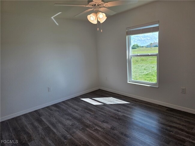 Building Photo - 131 Carousel Ave