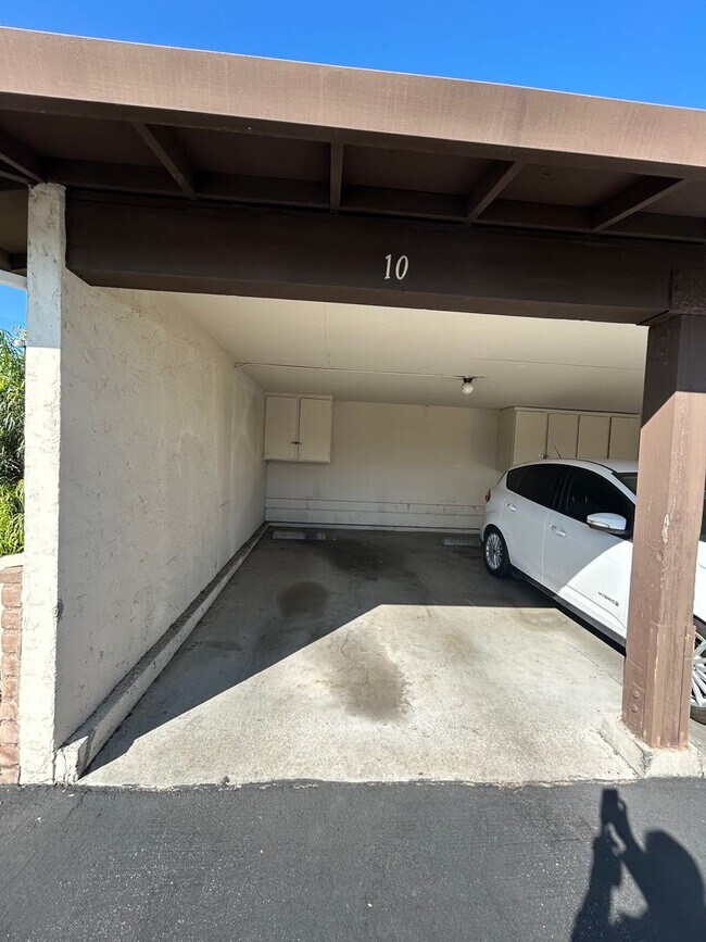 Building Photo - 255 E Romie Ln