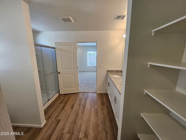 Building Photo - 1225 N 13th St