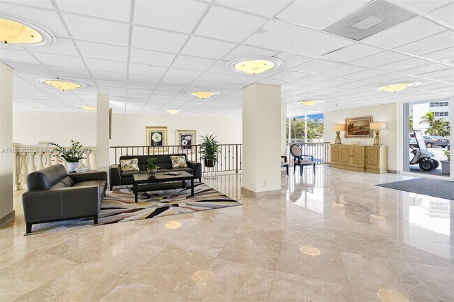 Building Photo - 2701 N Ocean Blvd