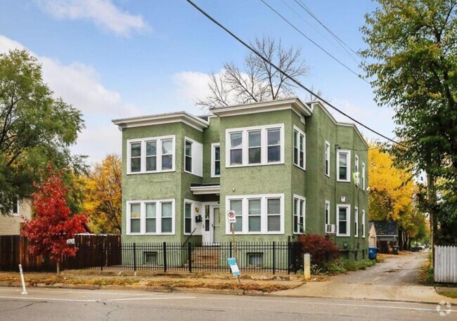 Building Photo - 1508 E 26th St